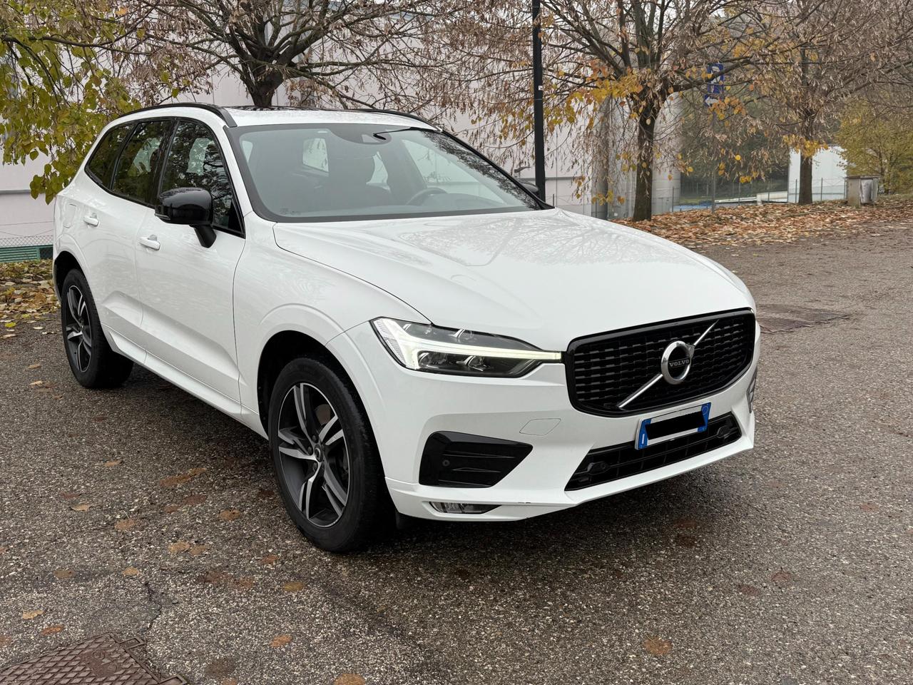 Volvo XC60 2.0 b4 R-design awd auto my20
