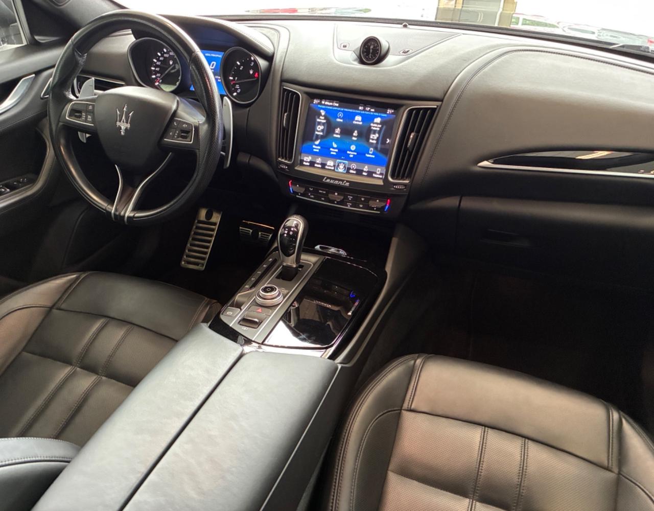 Maserati Levante V6 250 cv Diesel AWD Gransport