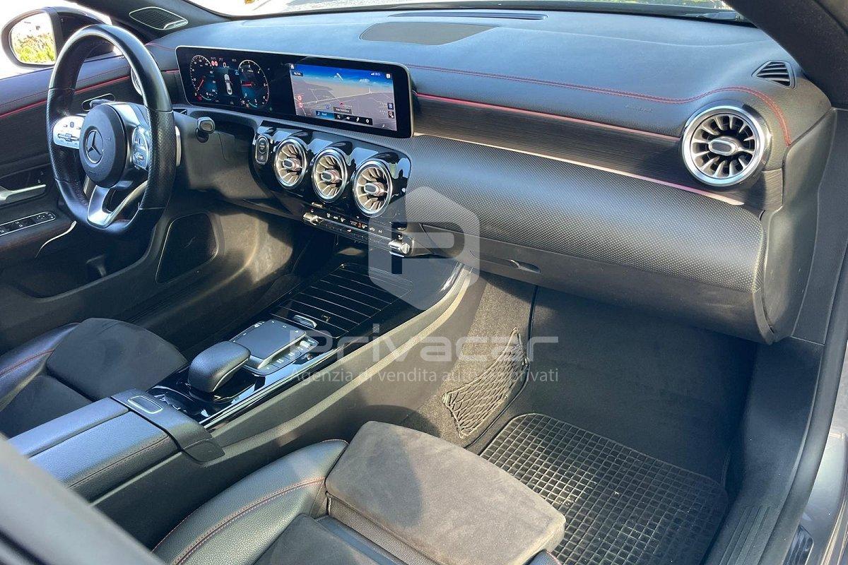 MERCEDES CLA 200 d Automatic Premium