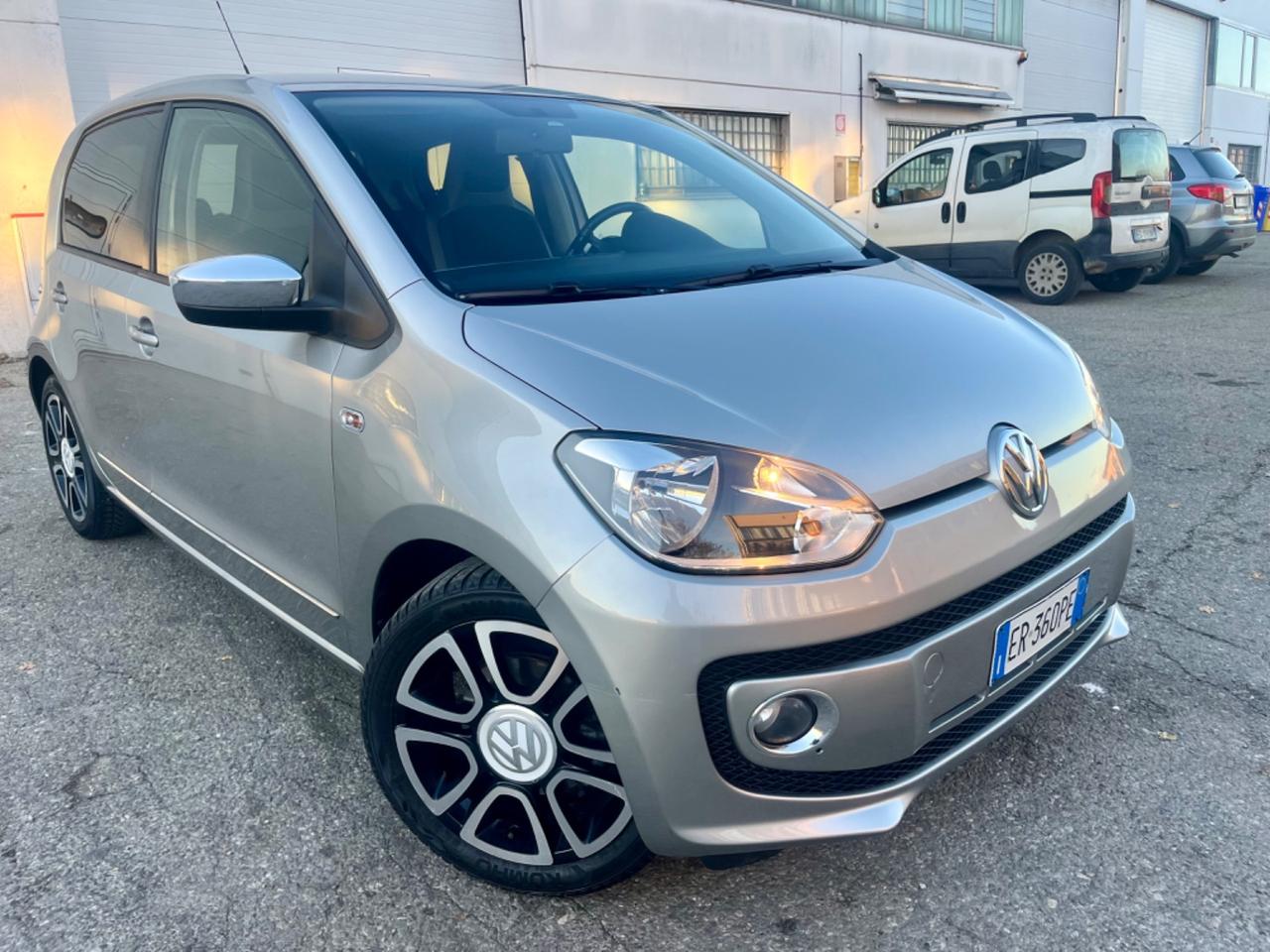 VW Up 1.0benz 2013 153.000km cambio automatico perfetta