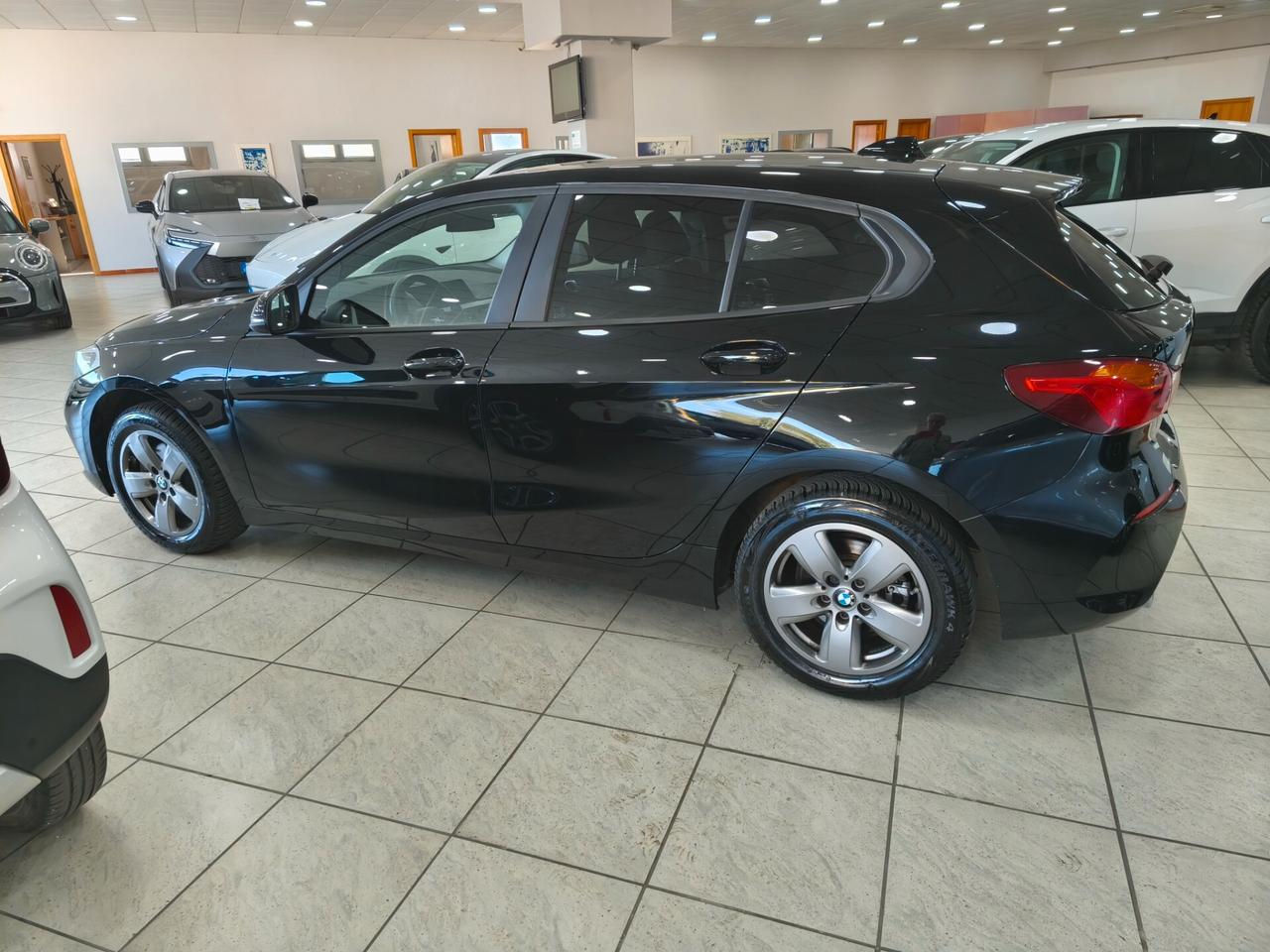 Bmw 116 116d 5p. Business Advantage Aut.
