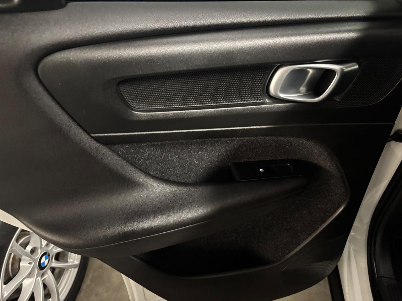 Volvo XC40 D3 GearTronic R-DESIGN |FULL OPTIONAL |