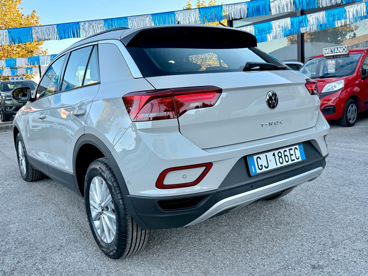 " DA VETRINA " Volkswagen T-Roc 2.0 TDI SCR Style