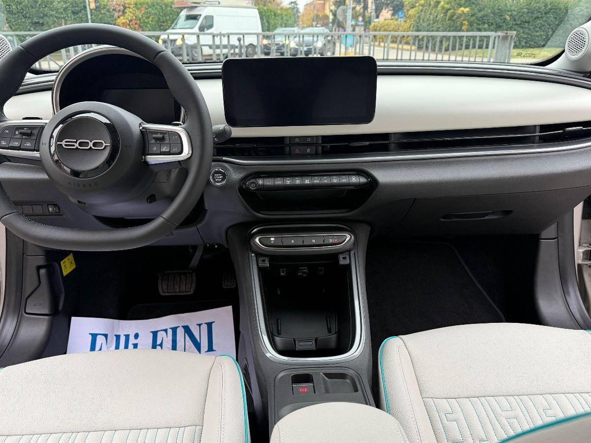 FIAT - 600 - Hybrid DCT MHEV La Prima
