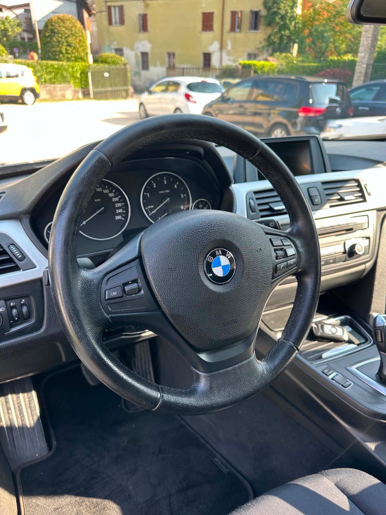 Bmw 318d TOURING KMCERT UNICOPR