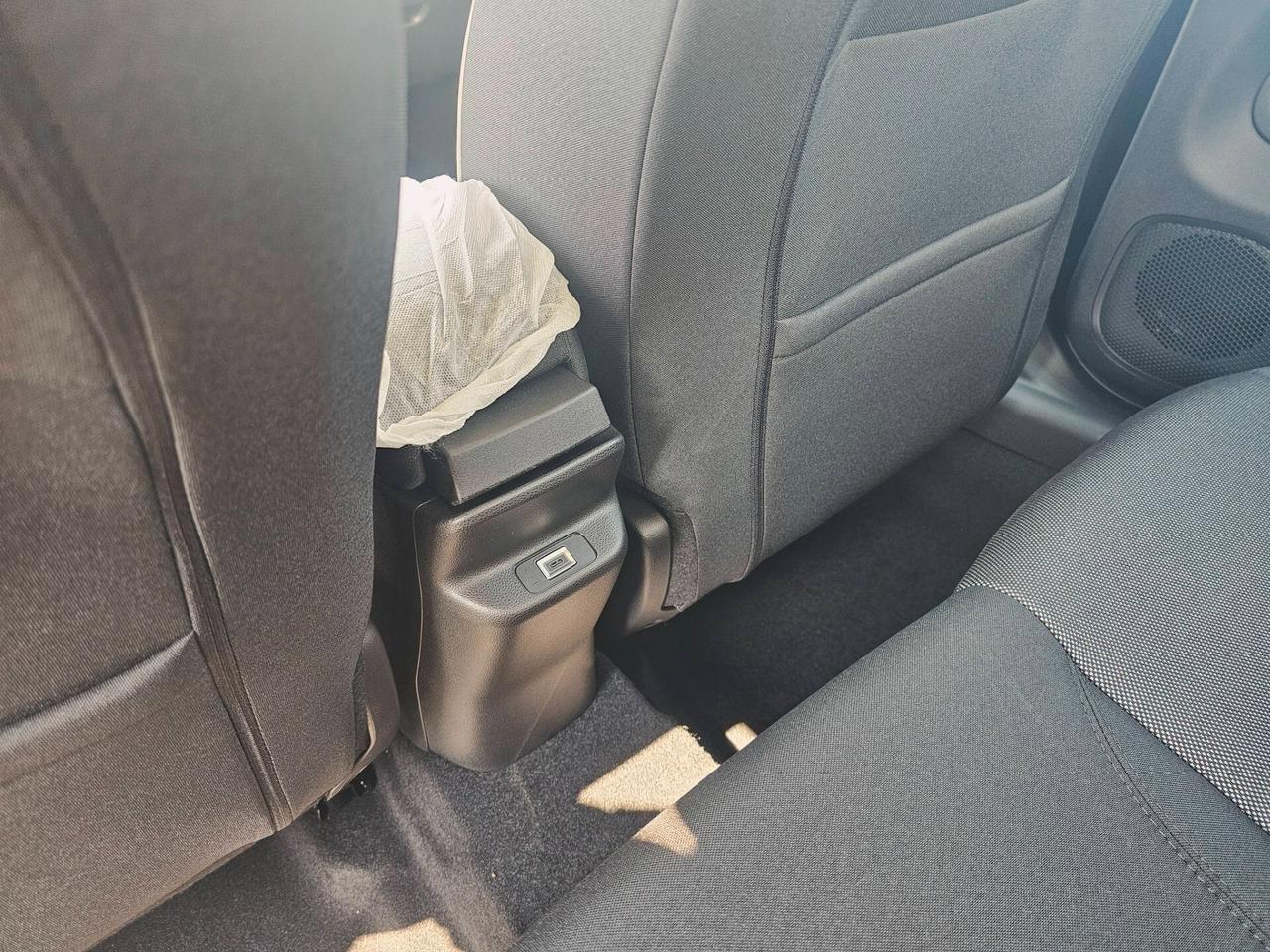 Fiat 600 Hybrid 145 CV ICON