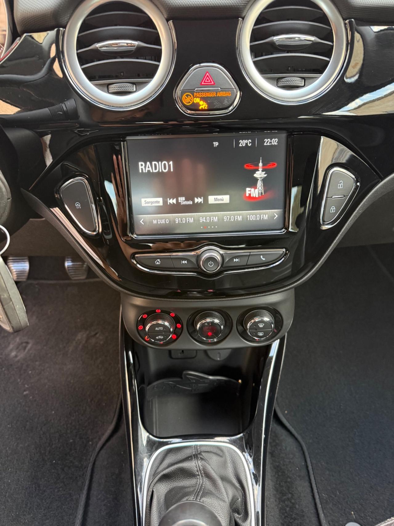 Opel Adam 1.2 70 CV Black Jack