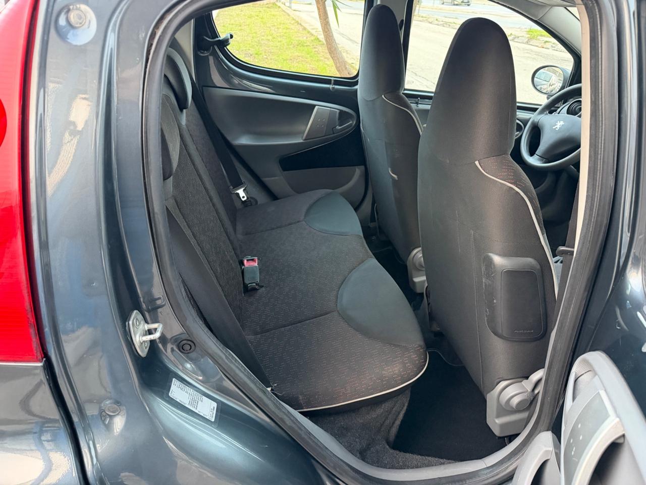 Peugeot 107 1.0 benzina 68 cavalli 2010