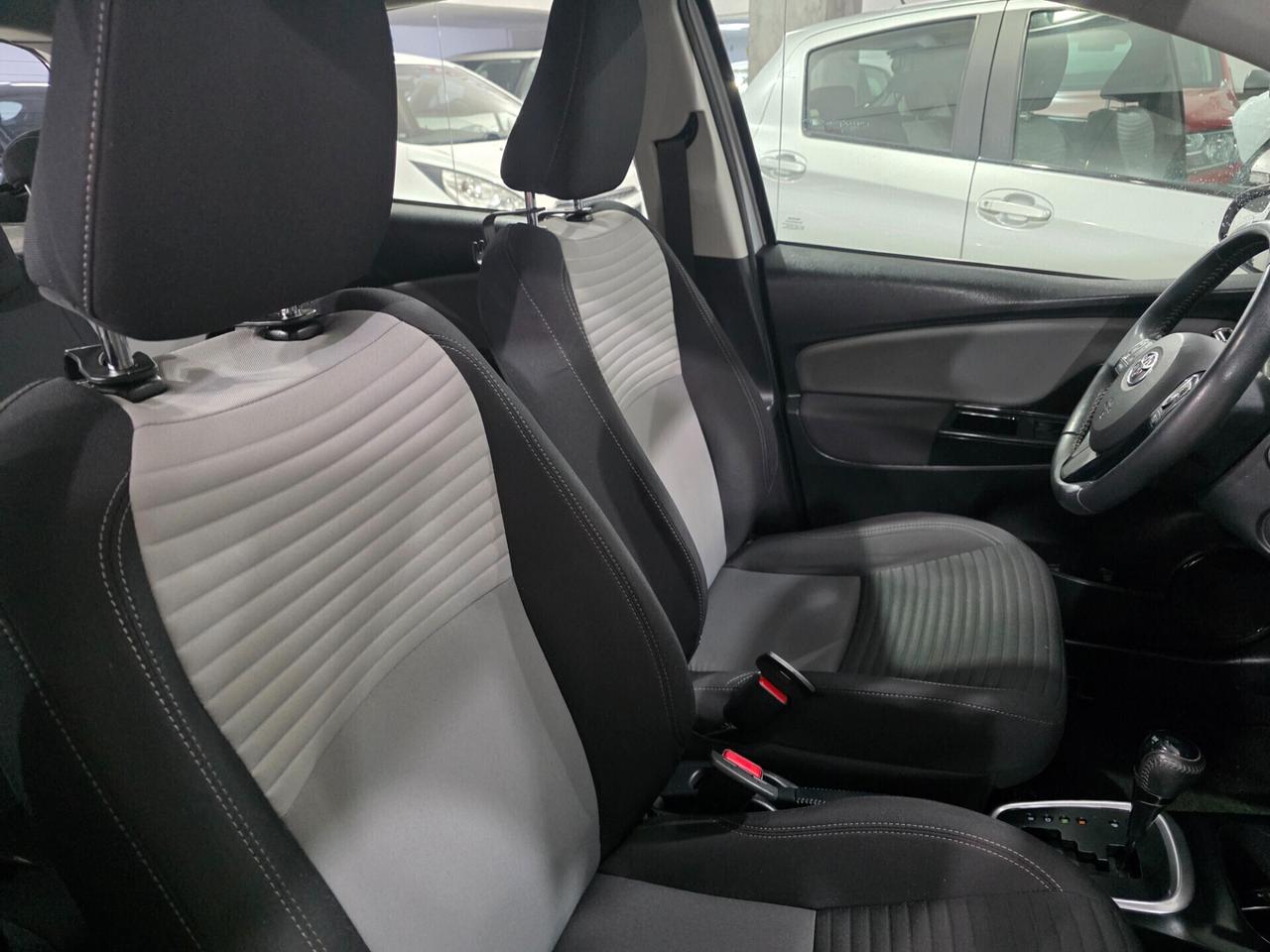 Toyota Yaris 1.5 Hybrid 73cv 1 PROPRIETARIO 2017