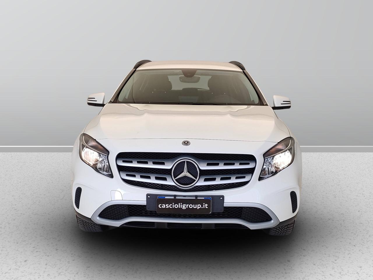 Mercedes-Benz GLA-X156 2017 - GLA 180 d Business auto