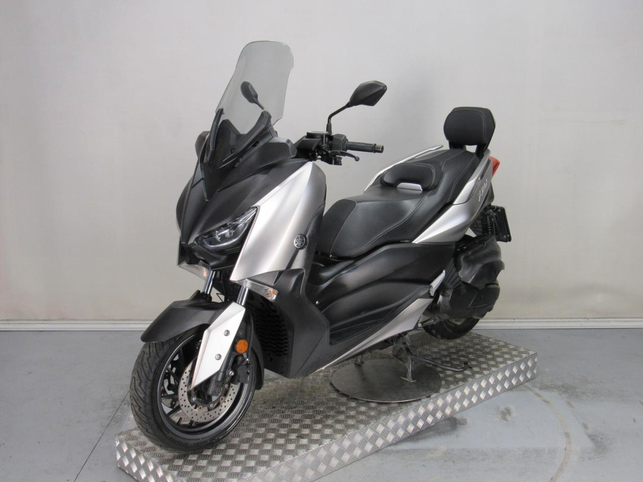 Yamaha X-Max 400 ABS