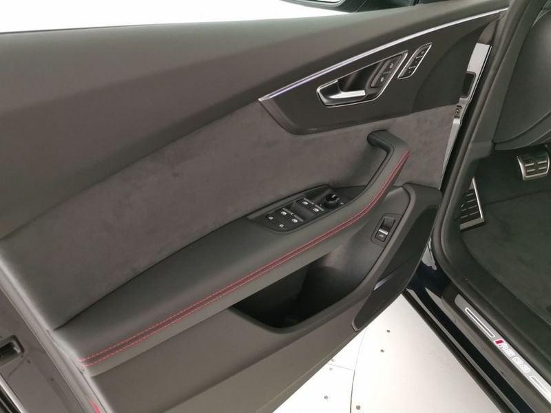 Audi Q8 RS 4.0 mhev 48V performance 640cv tiptronic