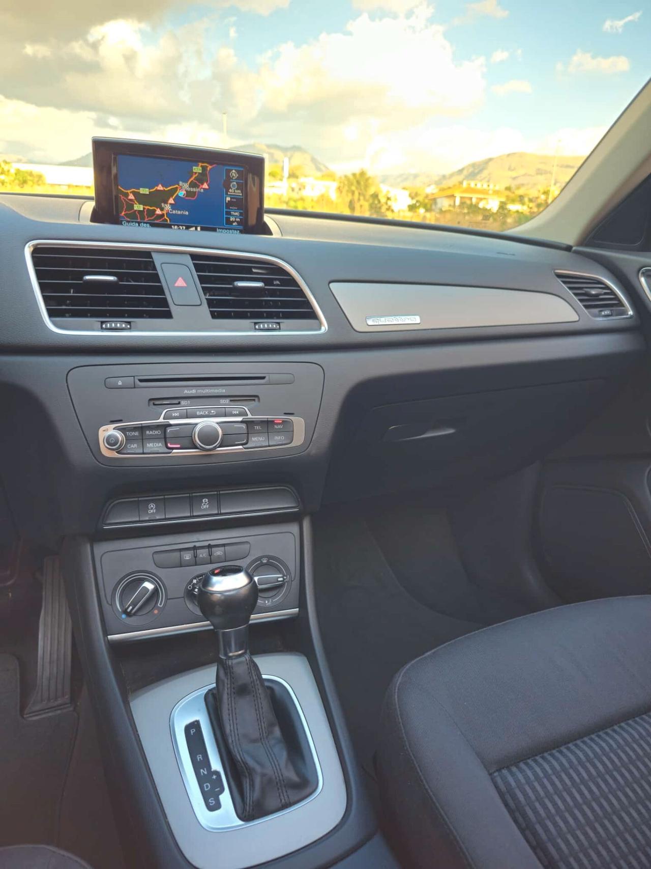 Audi Q3 2.0 TDI quattro S tronic Business