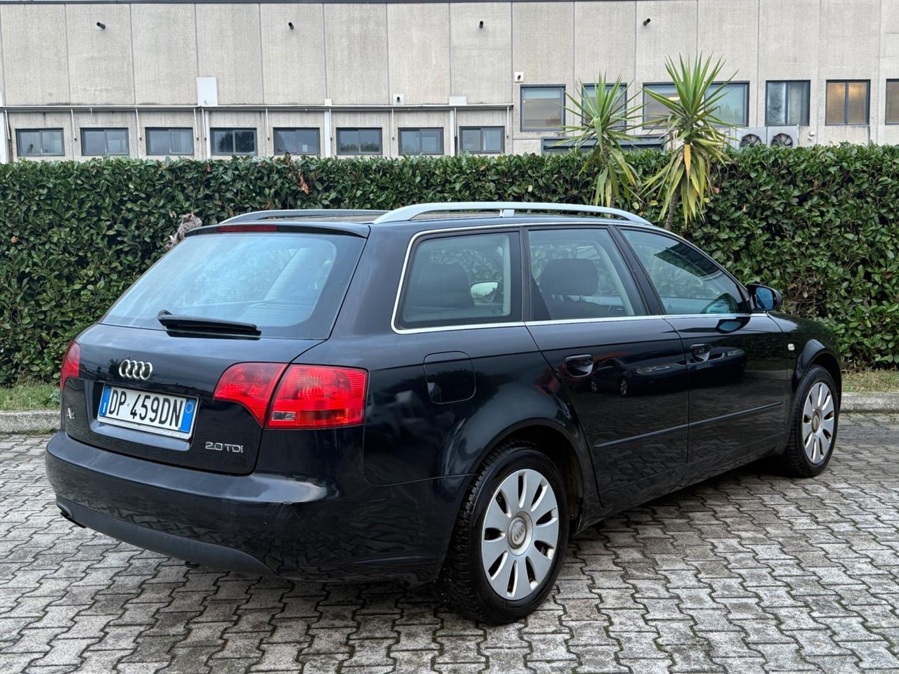 Audi A4 2.0 TDI 140CV LEGGI BENE