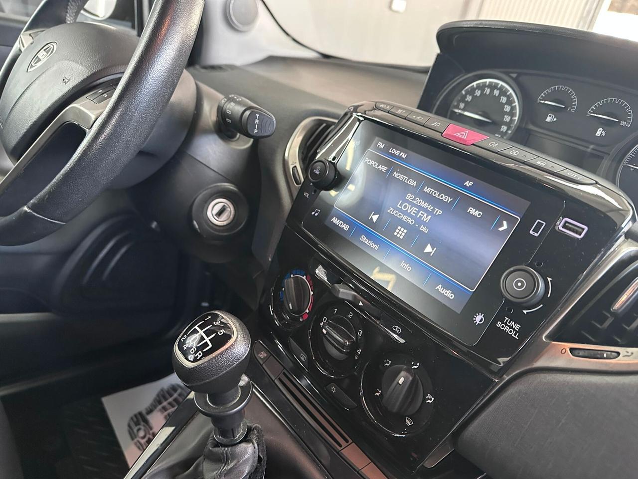 Lancia Ypsilon 1.0 FireFly 5 porte S&S Hybrid Alberta Ferretti