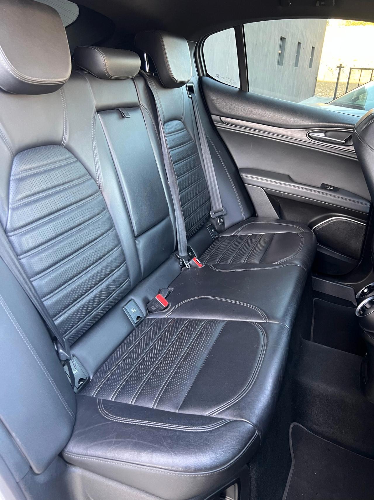 Alfa Romeo Stelvio 2.2 Turbodiesel 210 CV AT8 Q4 Executive