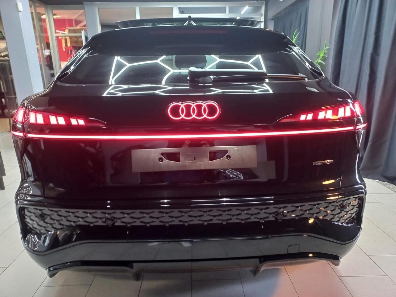 Audi Q3 40 TFSI quattro S tronic line edition