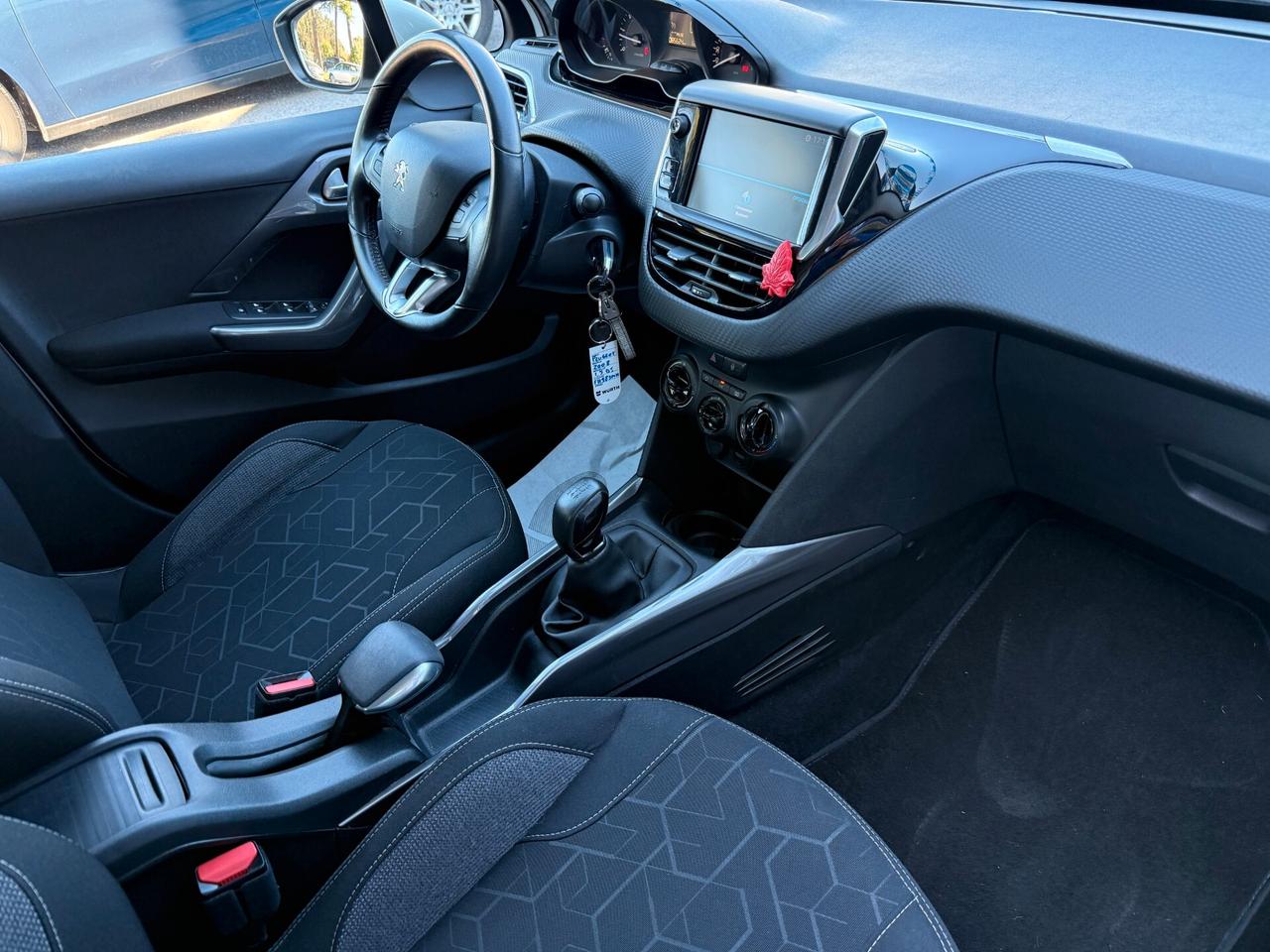 Peugeot 2008 BlueHDi 100 Allure