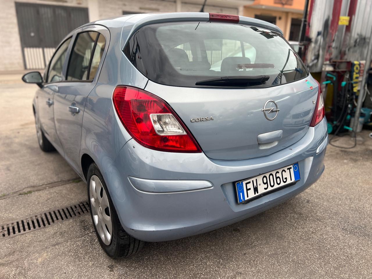 Opel corsa 1.2 Benzina Anno 2009