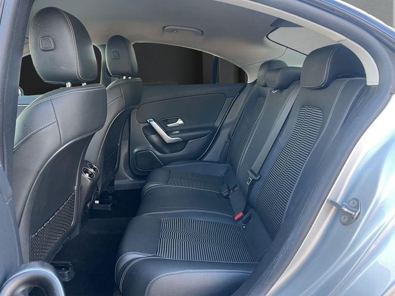 Mercedes-Benz CLA CLA Coupe 200 d Sport