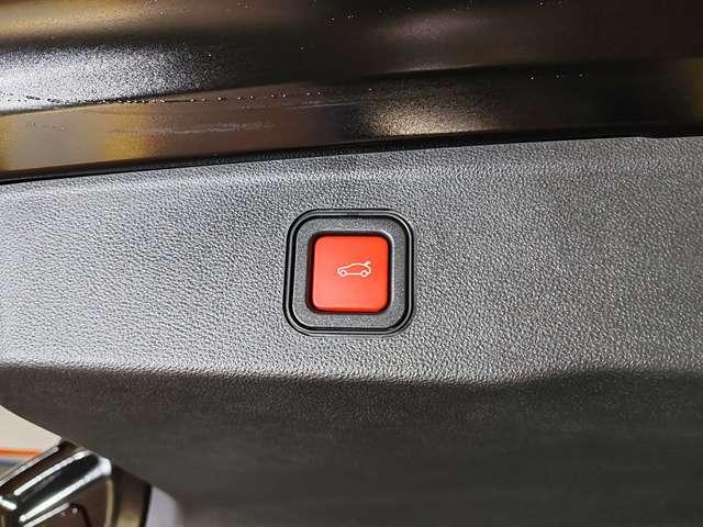 Jeep Avenger MY2025 1.2 100cv Summit + Navi + Tetto + Winter