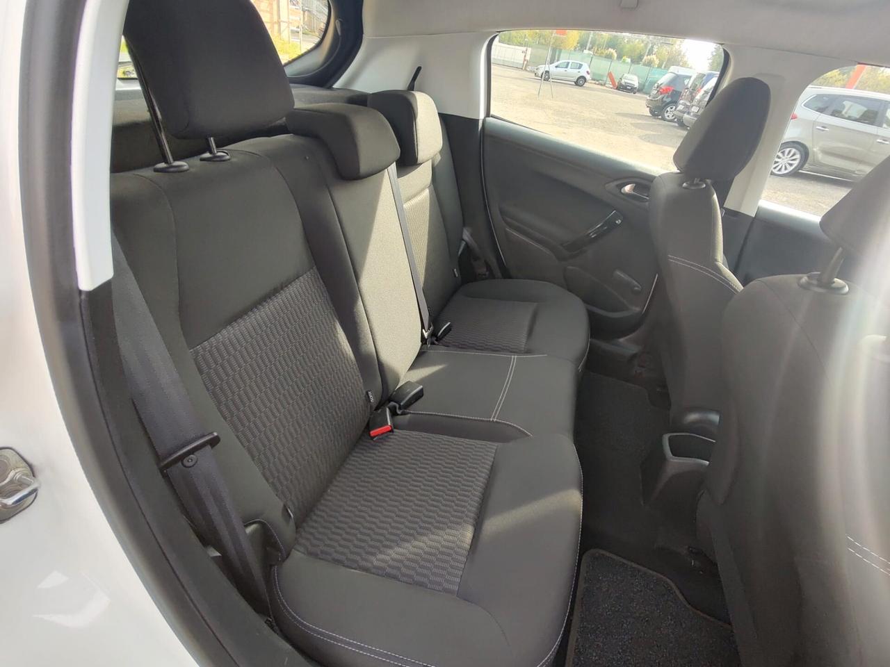 Peugeot 208 PureTech 82 5p. GPL Access, BENZINA\GPL, OK NEOPATENTATI