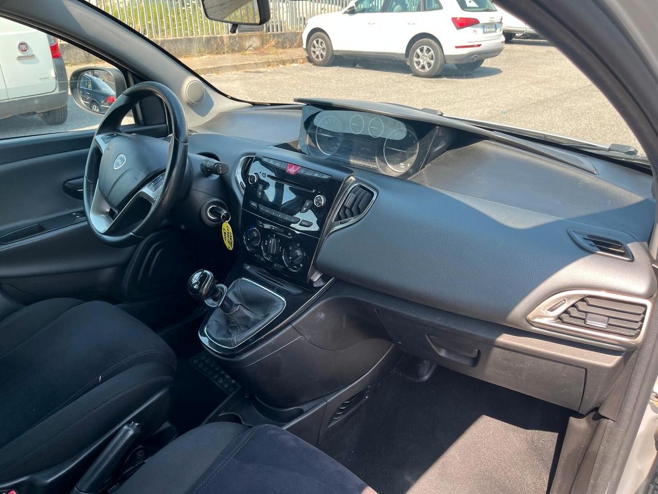 Lancia Ypsilon 1.2 69 CV 5 porte Elle