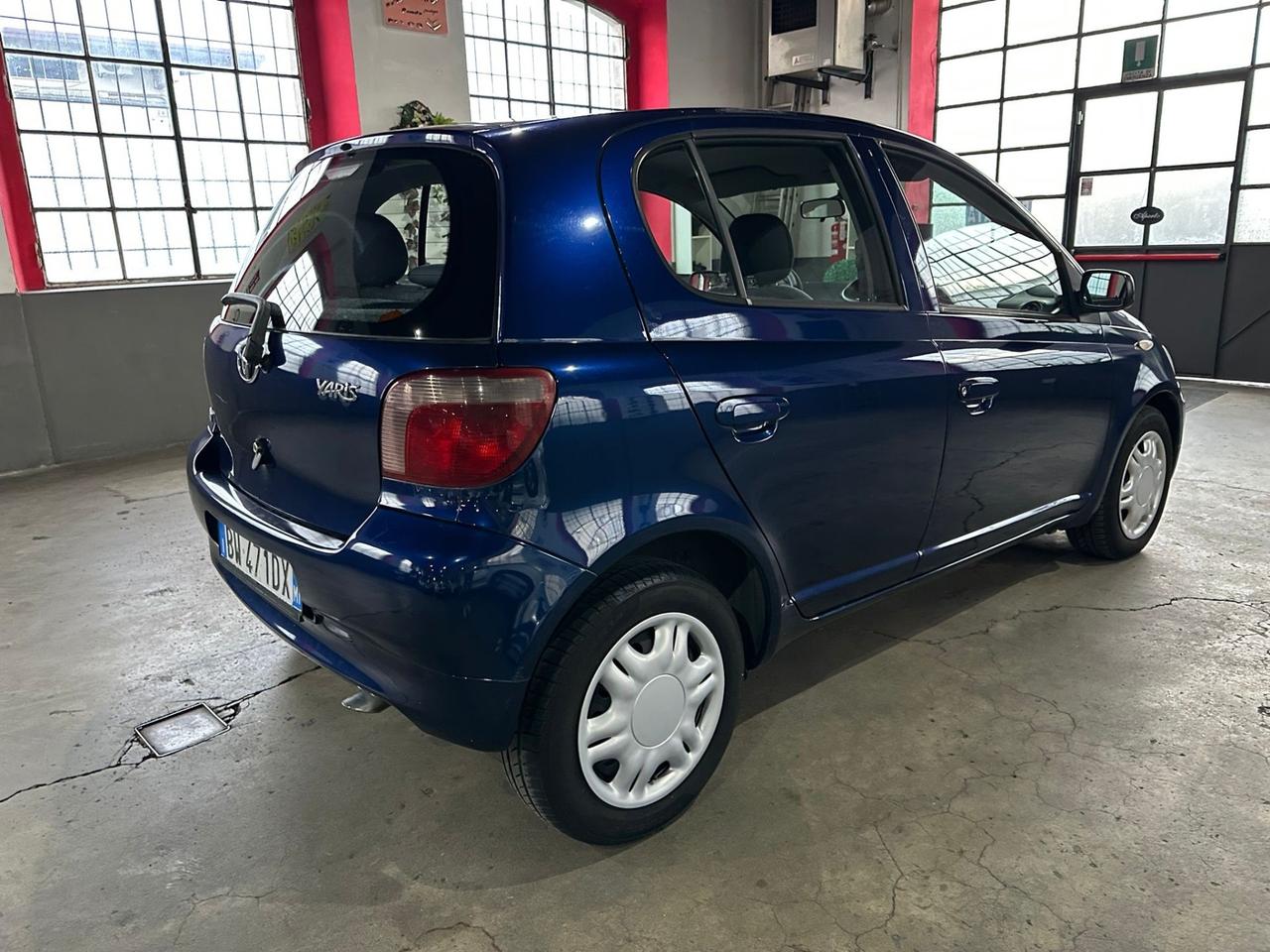 Toyota Yaris 1.3i 16V cat 5 porte Luna
