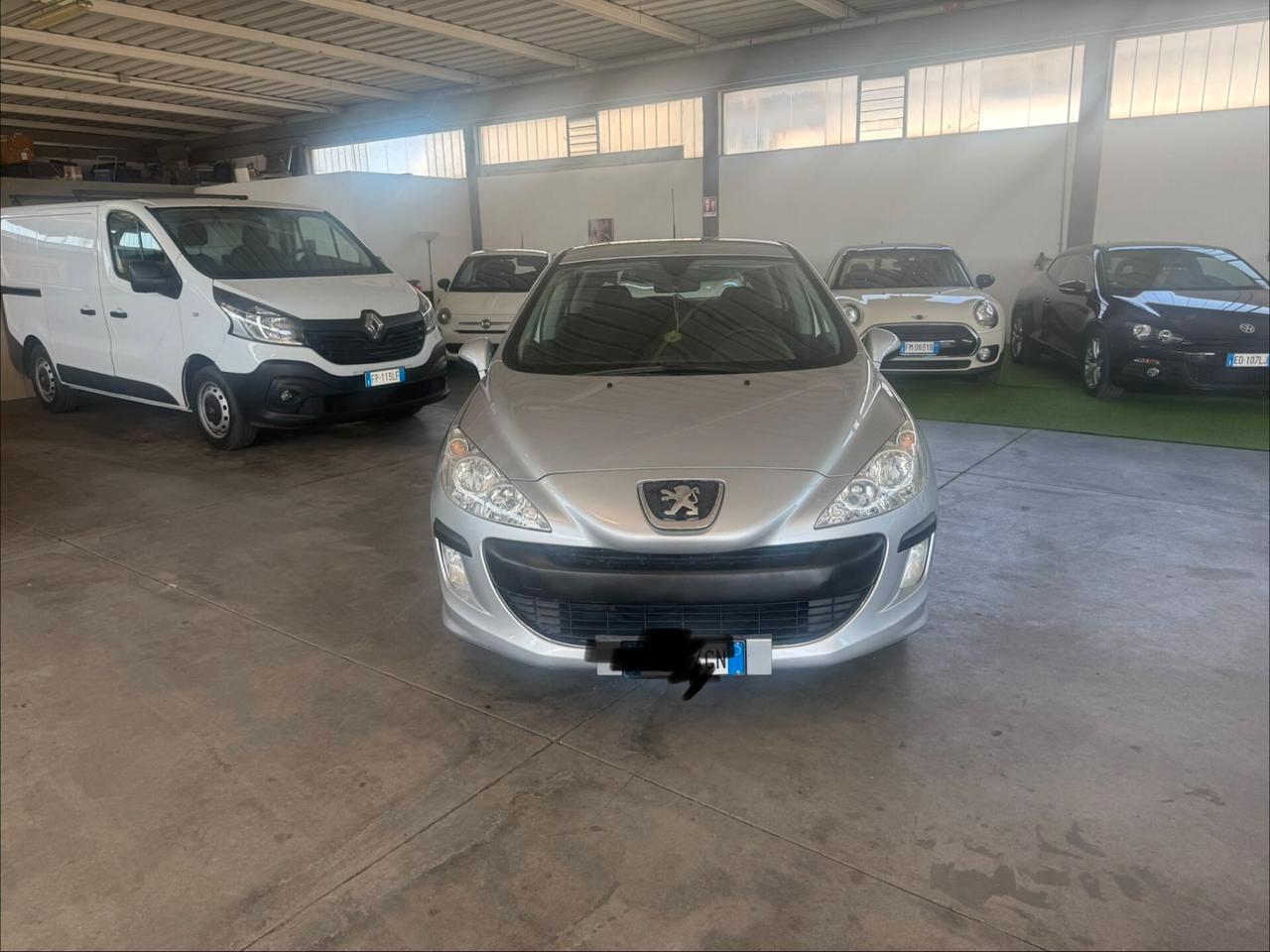 Peugeot 308 1.4 VTi 95CV 5p. Premium