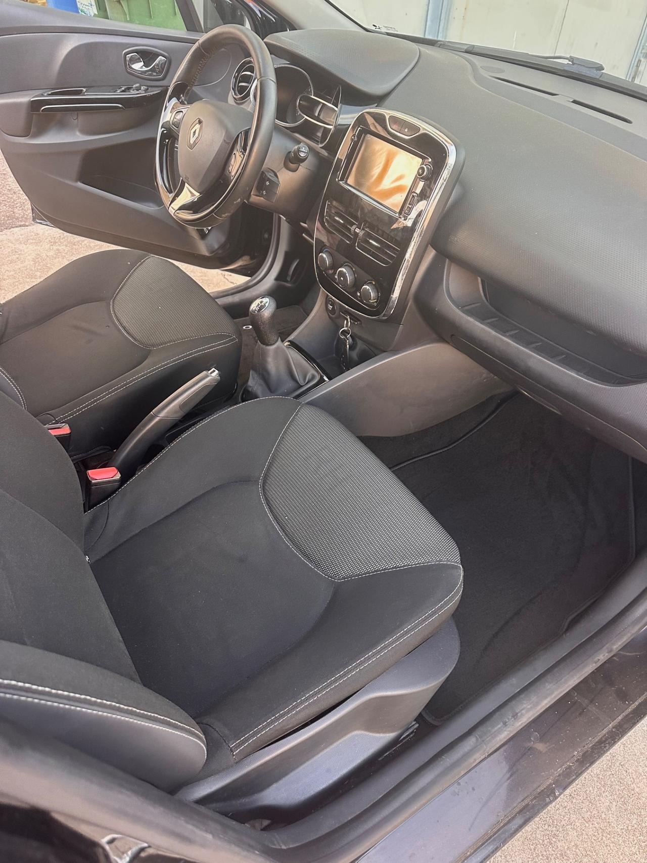 Renault Clio 1.2 Benz 75CV 5 porte Live NAVIG
