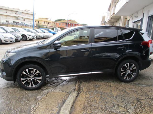 TOYOTA RAV 4 2.0 D-4D 2WD Style