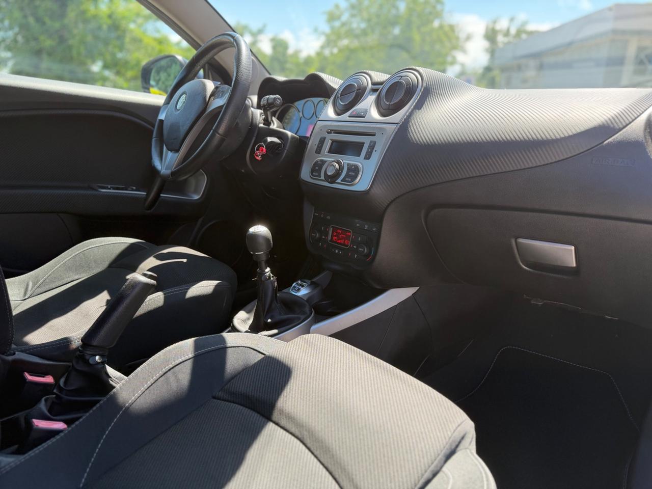 Alfa Romeo MiTo 1.4 105 CV M.air S&S Distinctive Sport Pack