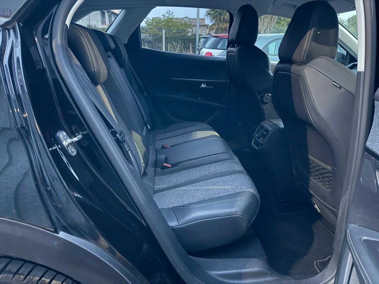 Peugeot 3008 cc1.6 HDI 120CV ALLURE
