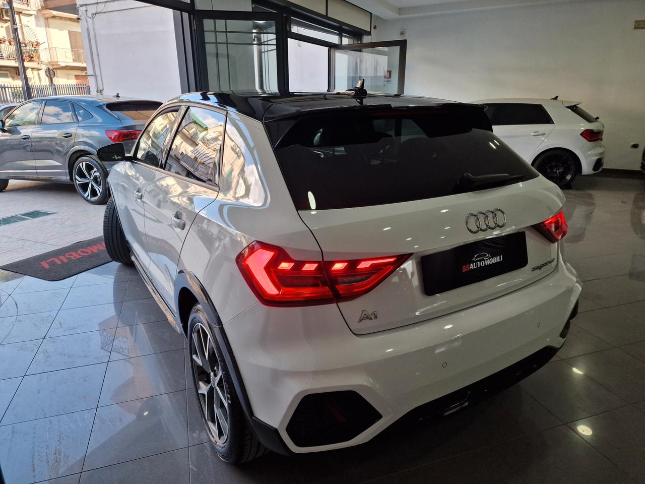 Audi A1 citycarver/allstreet 30 identity contrast