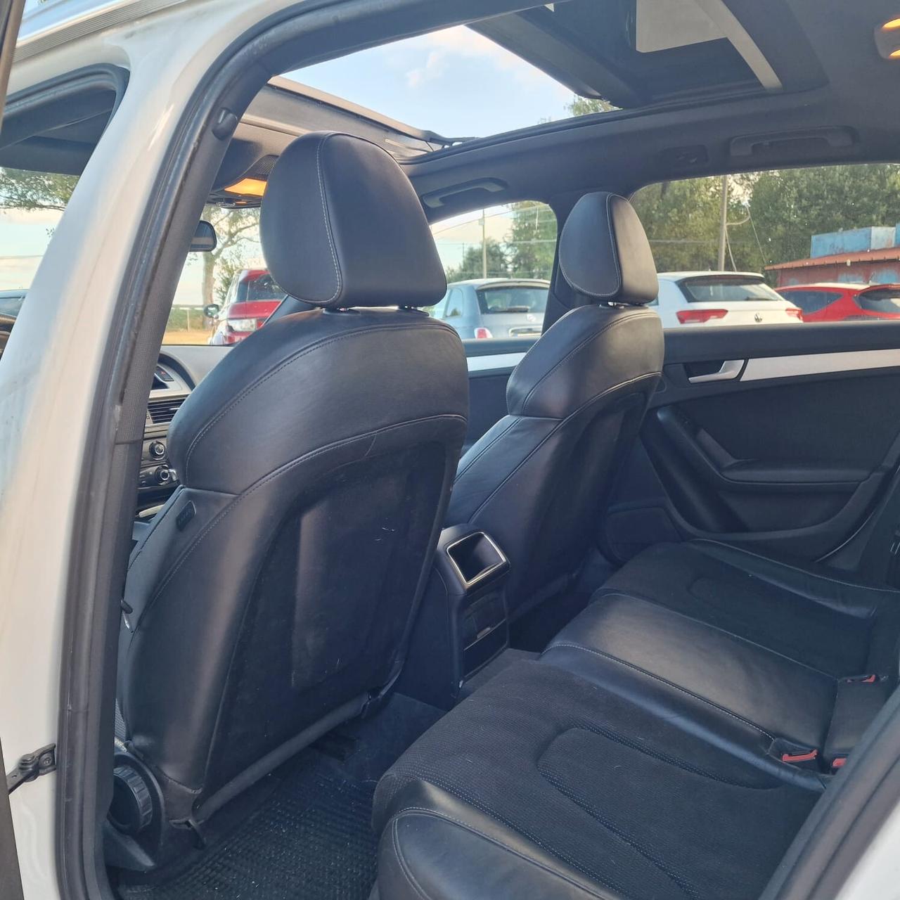 Audi A4 Avant 2.0 TDI 143CV S-LINE INTERNO ED ESTERNO TETTO FULL FULL OPTIONAL