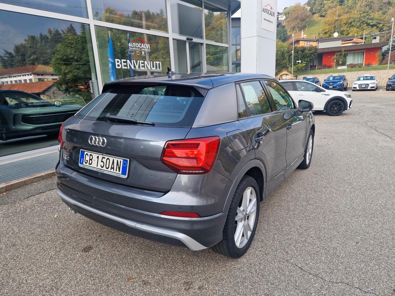 Audi Q2 35 TFSI S tronic Identity Black