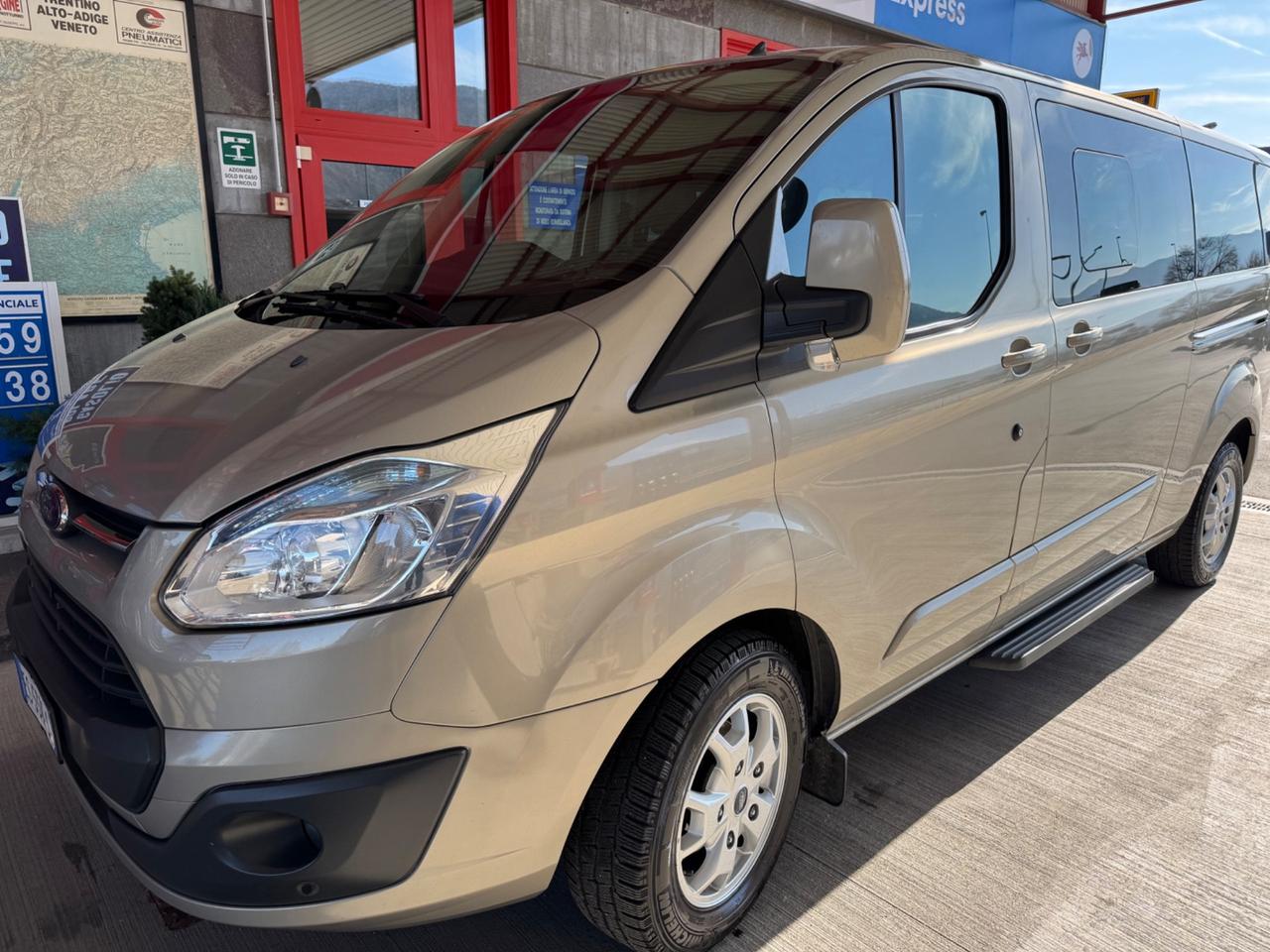 Ford Tourneo Custom Tourneo Custom 300 2.2 TDCi 155CV PL Titanium