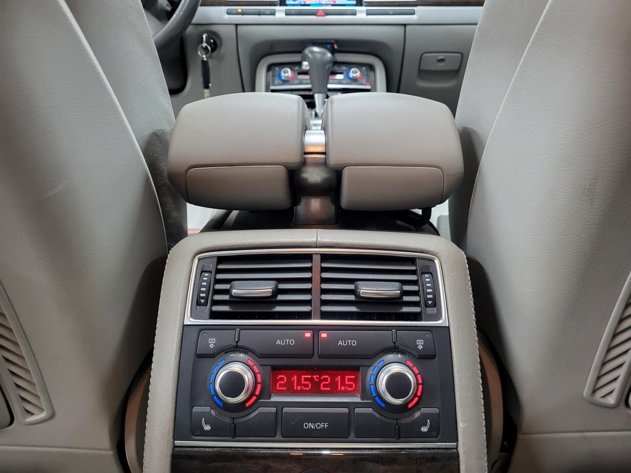 Audi A8 6.0 W12 quattro tiptronic