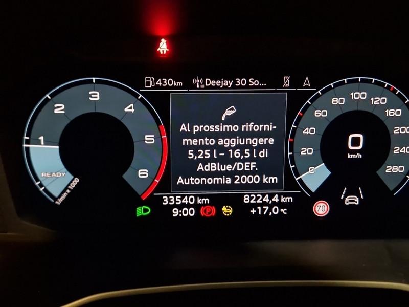 AUDI Q3 35 TDI Business Advanced