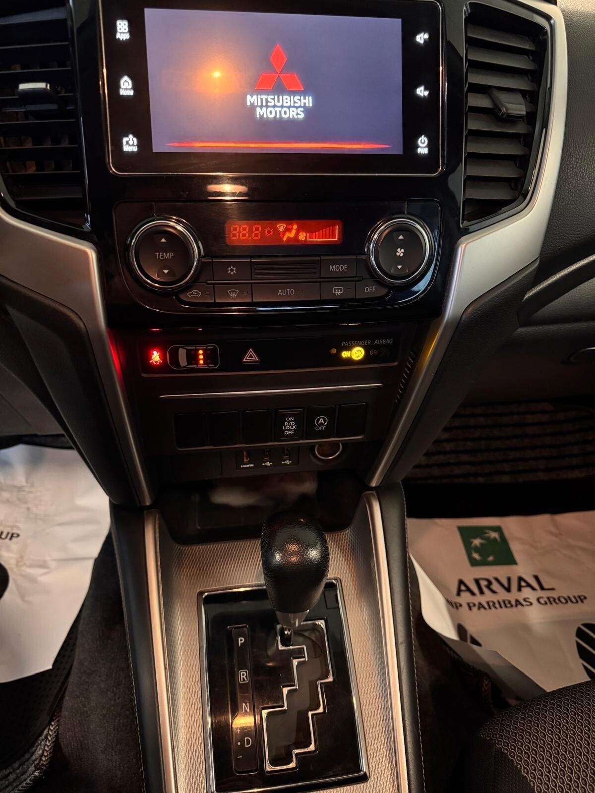 Mitsubishi L200 4x4 automatico gancio traino