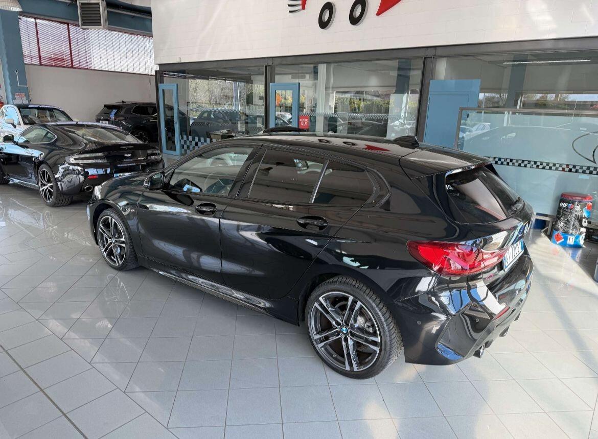 Bmw 118 118d 5p. Msport Exterior