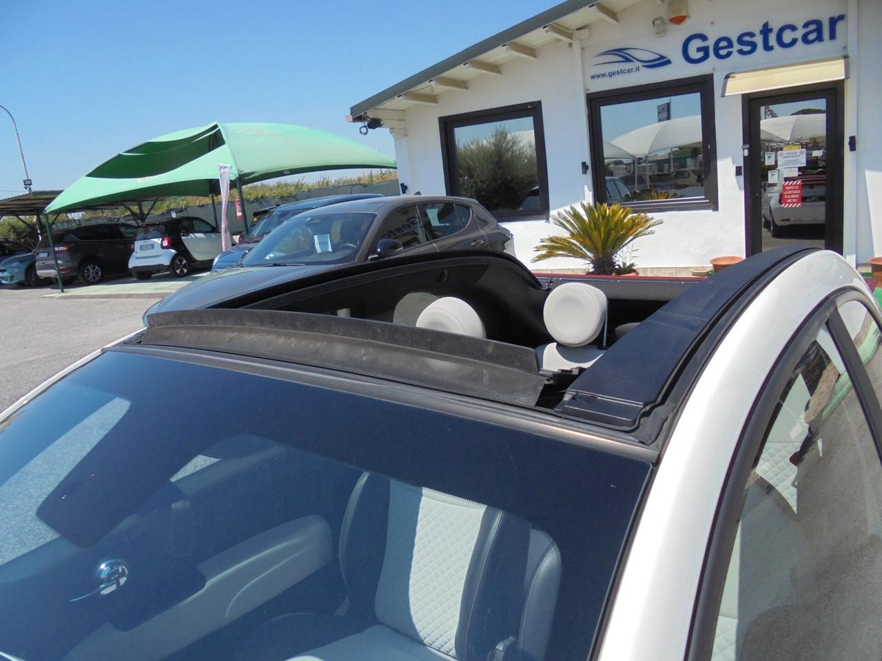 Fiat 500 C 1.0 Hybrid Dolcevita