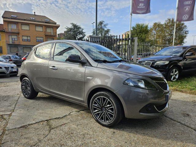 LANCIA Ypsilon 1.0 FireFly 5 porte S&S Hybrid Ecochic Silver