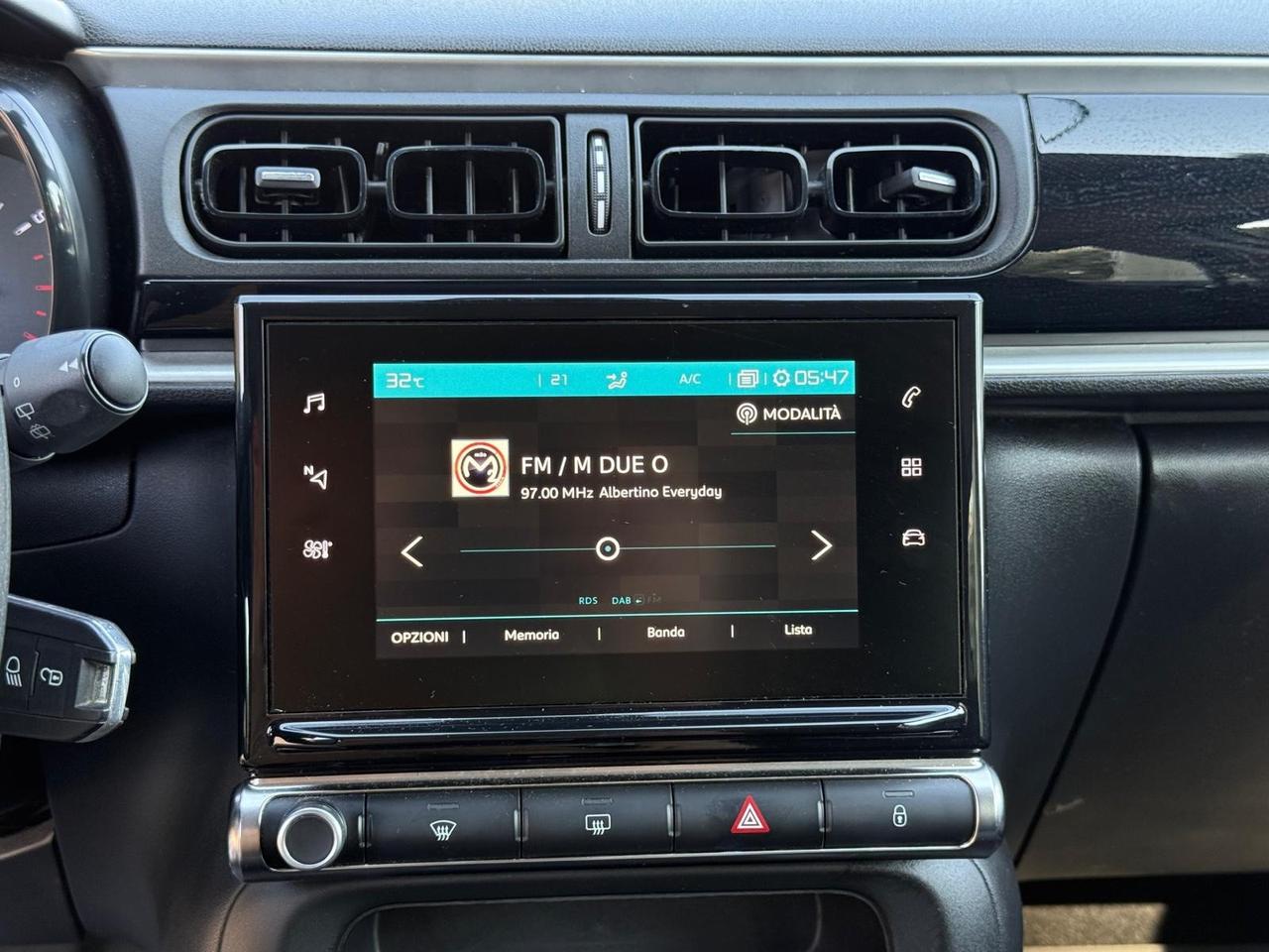 Citroen C3 83cv Benzina 5 porte Shine Navi bicolor pdc