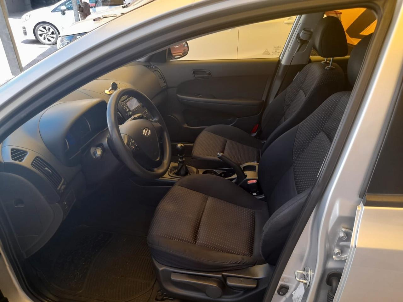 Hyundai i30 1.6cc diesel 12 mesi garanzia-2009