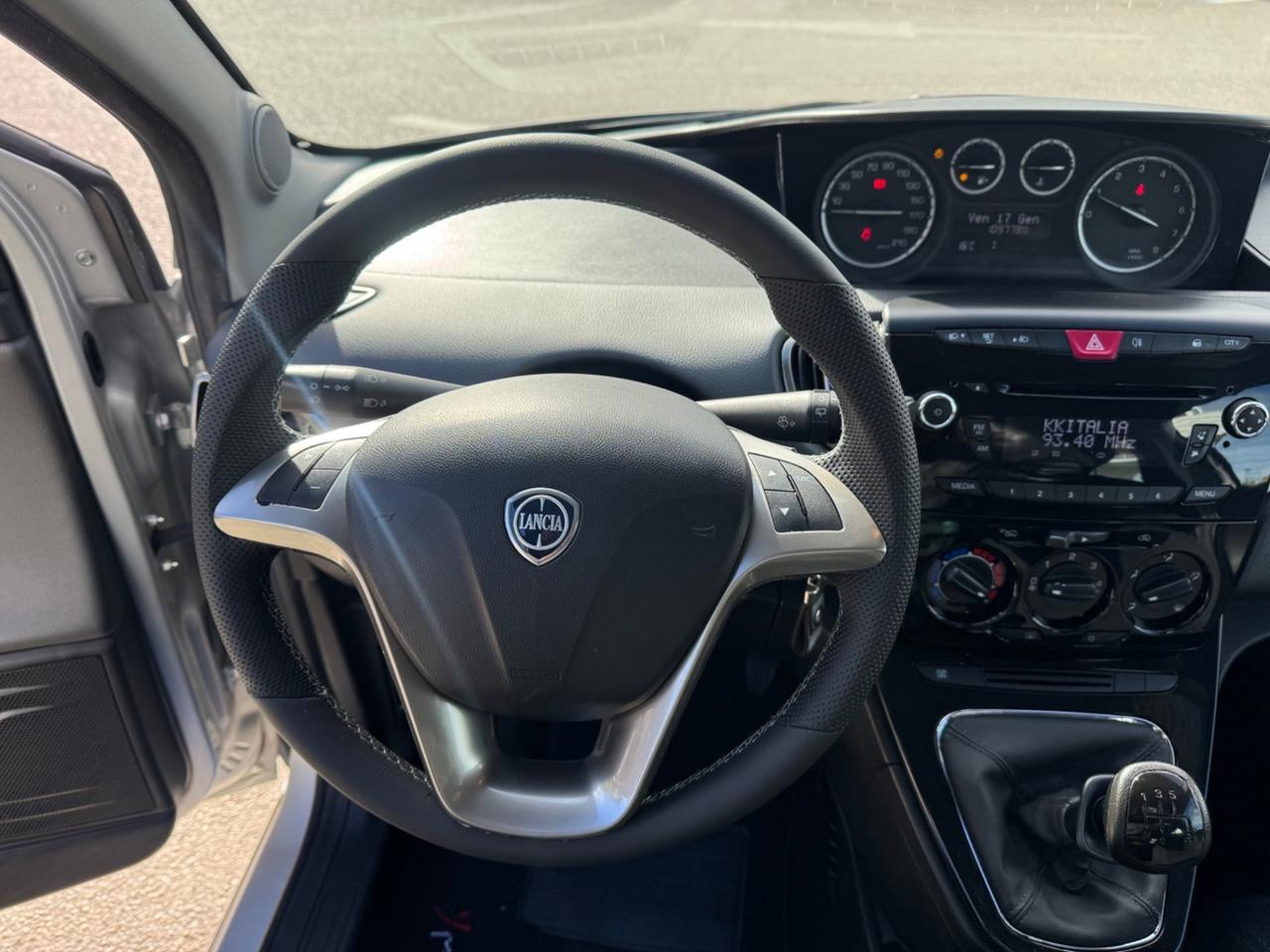 Lancia Ypsilon 1.2 69 CV 5 porte Gold