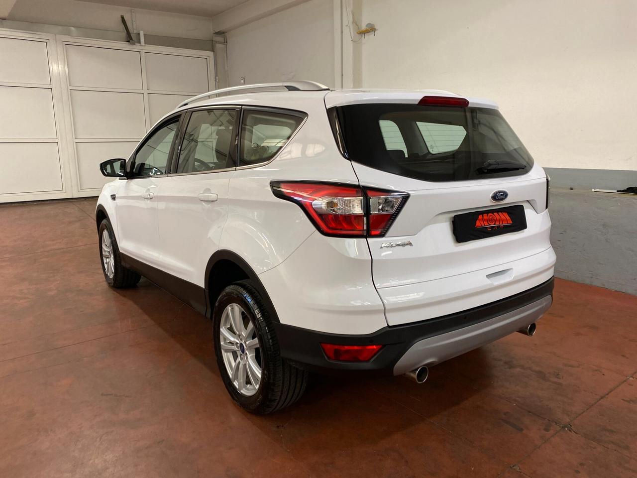 Ford Kuga 2.0 TDCI 120 CV S&S 2WD Powershift Business