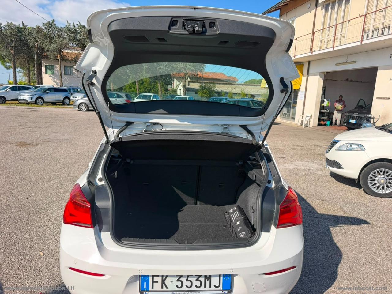 BMW 116d 5p. Efficient Dynamics Urban