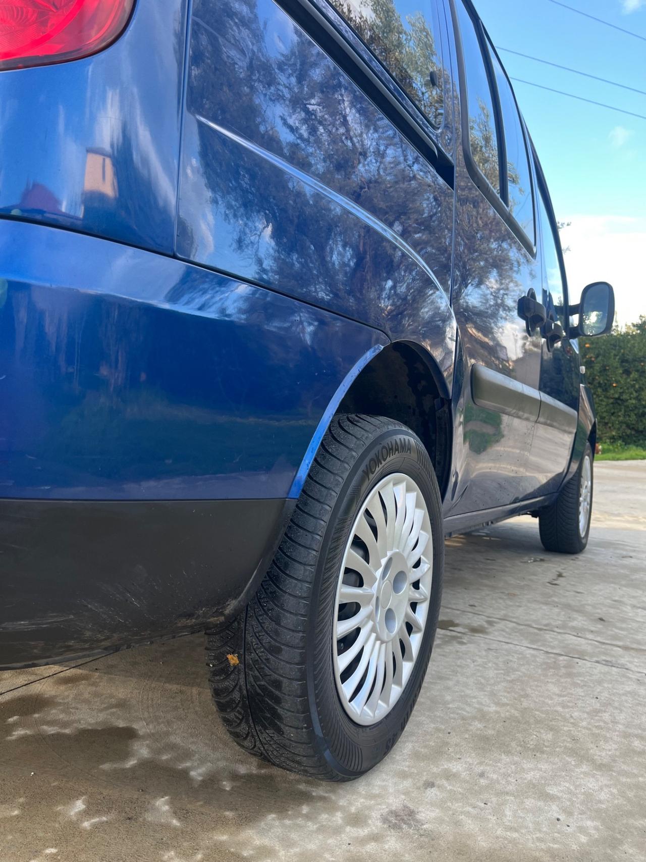 Fiat Doblo 1.9 MJT 120CV EURO4 POCHI KM DA VETRINA LEGGI