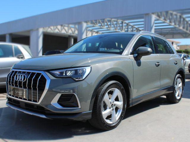 AUDI Q3 35 TDI Business Advanced